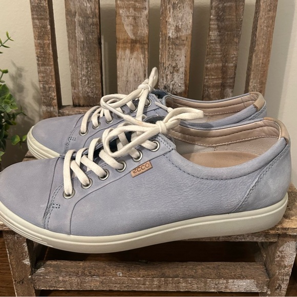ECCO Women's Size 8 Women's Soft 7 Sneaker, Dusty Blue Nubuck - Picture 2 of 6